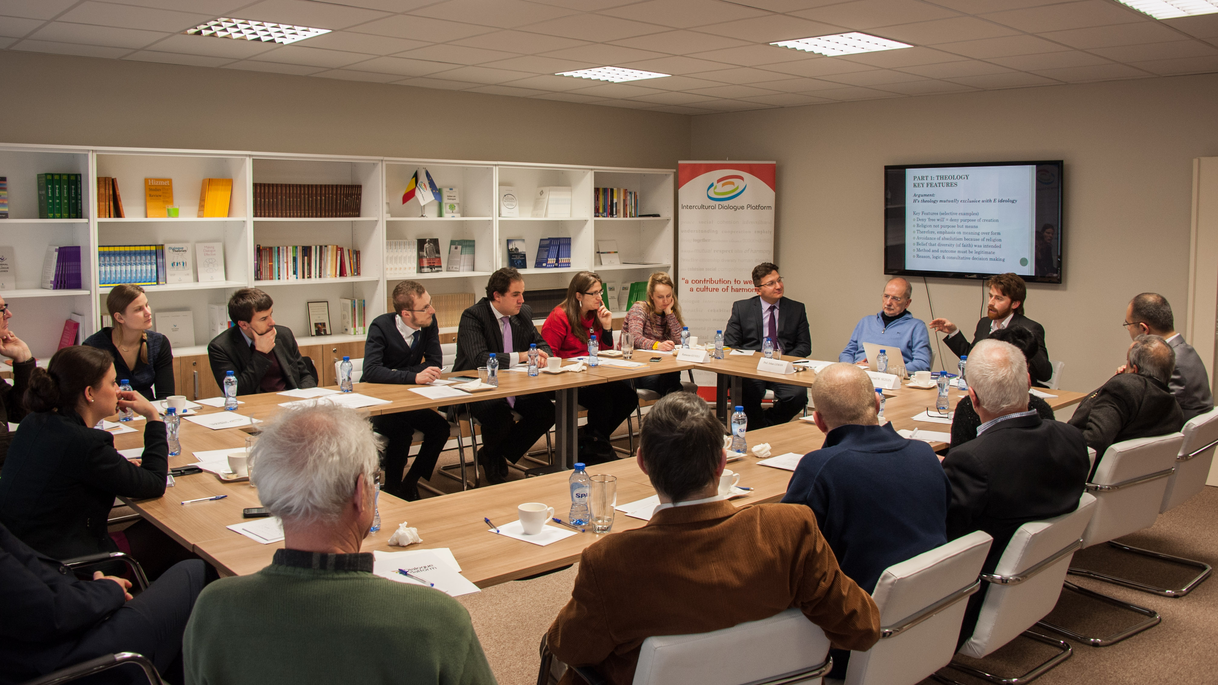 Roundtable Lunch Discussion “Hizmet Movement on Extremism”